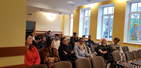 Roma youth empowerment trough Rromani language